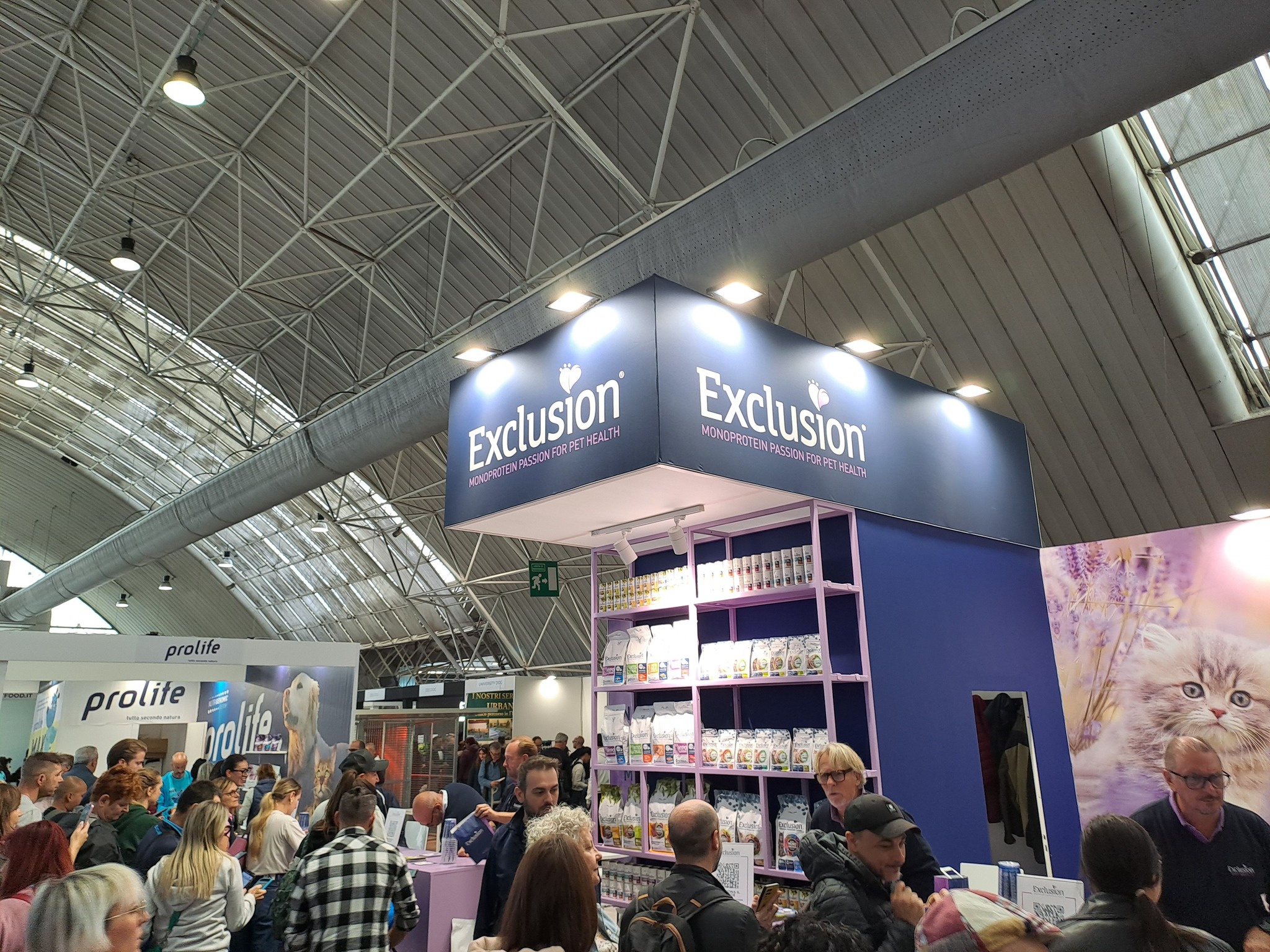 4 zampe in fiera stand Exclusion